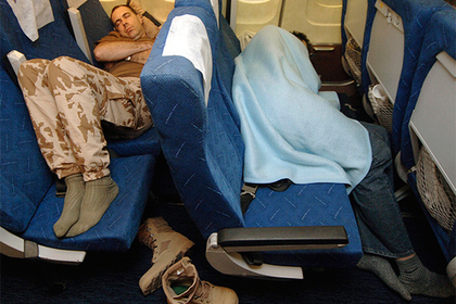 Авиакомпания найдет способ усыпить пассажиров в полете - «Путешествия»