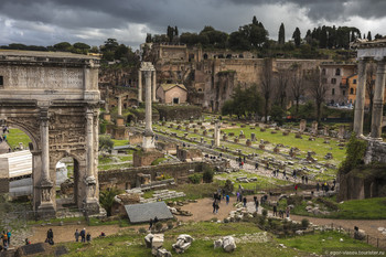 В Риме обрушилась часть стены древнего Форума - «Новости туризма»