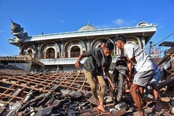Число жертв землетрясения в Индонезии возросло до 347 человек - «Новости туризма»