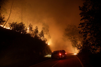 В Португалии бушуют природные пожары - «Новости туризма»