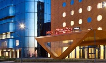 В Петербурге отели Hilton трудоустраивают бездомных - «Новости туризма»