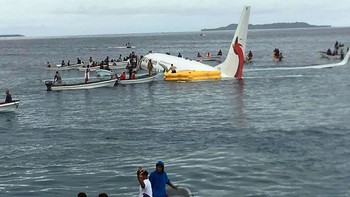 Самолёт с туристами скатился в океан в Микронезии - «Новости туризма»