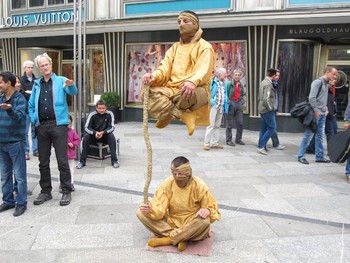 В Мадриде запретили "живые статуи" - «Новости туризма»