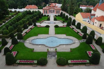 В Праге туристы могут бесплатно посетить сады Чернинского дворца - «Новости туризма»