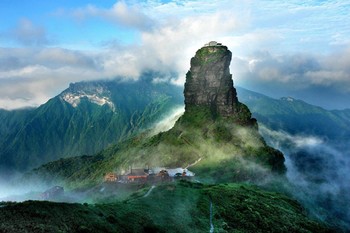 Китай ограничит число туристов на горе Фаньцзиншань - «Новости туризма»