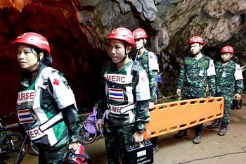 В Таиланде спасли всех детей из затопленной пещеры - «Новости туризма»