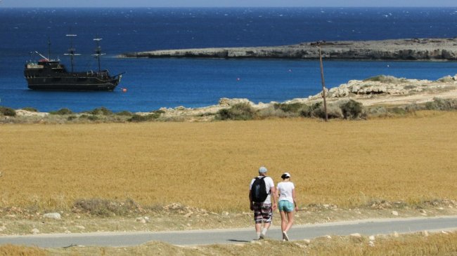 Туристы из России ужались на 9.2% в своих тратах на Кипре - «Новости»