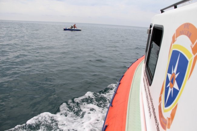 ЧП в Крыму: туристов унесло в отрытое море - «Новости»