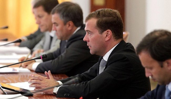 Медведев подписал поправку о вывозе туристов «Турпомощью» - «Новости Туризма»