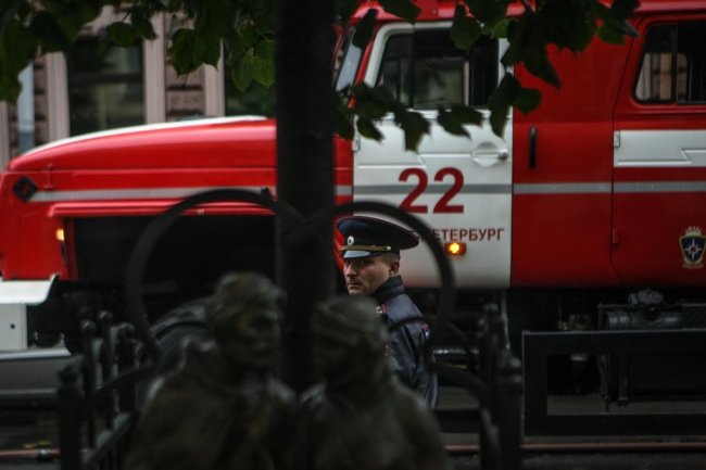 Более 400 туристов эвакуировали из-за пожара гостиницы в Санкт-Петербурге - «Новости»