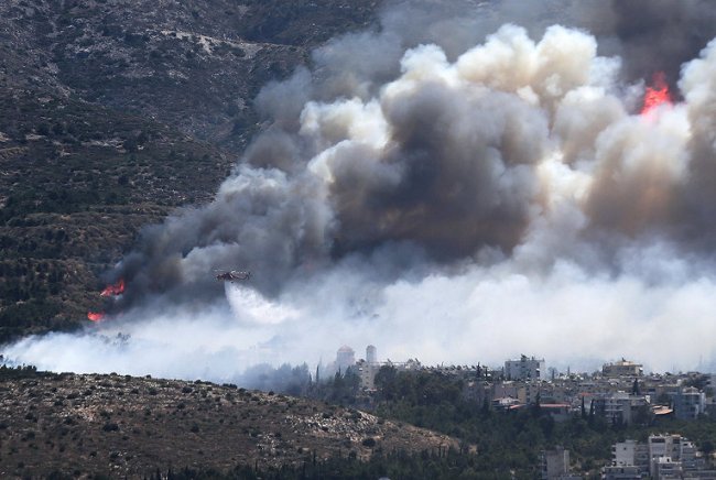 Причиной пожаров в Греции, встревоживших туристов, местные правоохранители считают поджоги - «Новости»