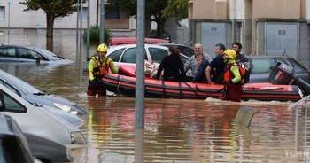 Наводнение во Франции: число жертв достигло 13 человек - «Новости туризма»