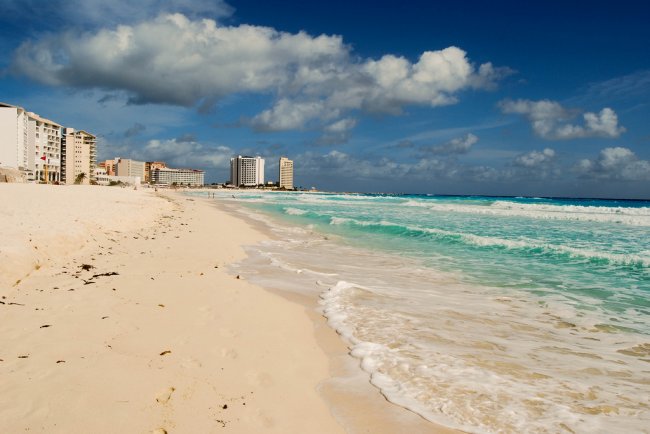Рейтинг самых зависимых от туризма городов мира возглавил Канкун - «Новости»