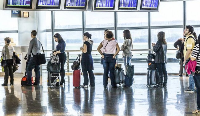 Какие авиакомпании стали лидерами по задержкам чартеров в октябре - «Новости Туризма»