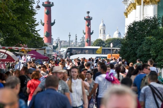 В Петербурге пересчитали туристов - «Новости»