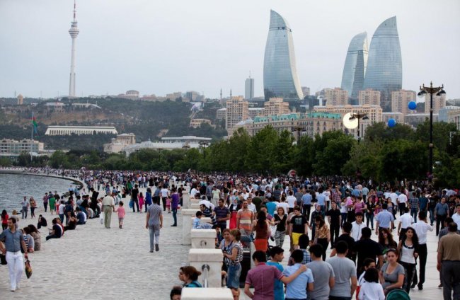 Российские туристы на первом месте среди туристов в Азербайджане - «Новости»
