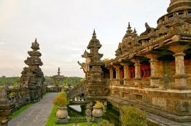 Индонезия Религия - «История стран мира»