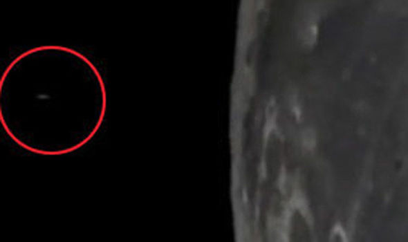 «НЛО, вылетает из Лунного кратера» (видео) - «Тайны Космоса»