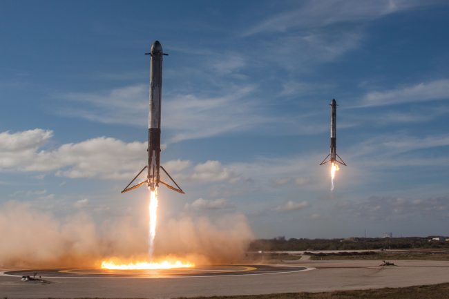 SpaceX собирается в очередной раз сотворить историю (3 фото) - «Тайны Космоса»
