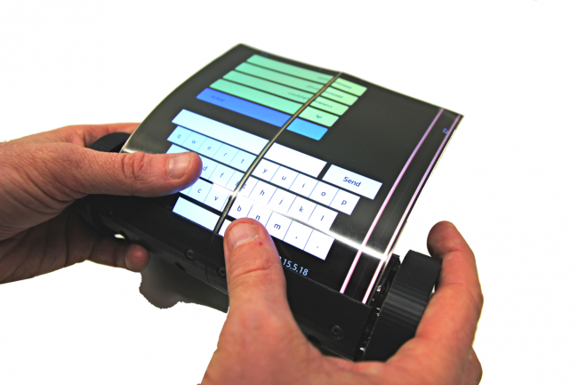 Создан сенсорный планшет, который можно скрутить в свиток (2 фото + видео) - «Новые технологии»