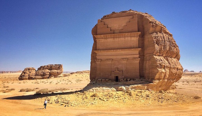 Каср аль-Фарид: одинокий замок в скале посреди пустыни (7 фото) - «Загадочные Сооружения»
