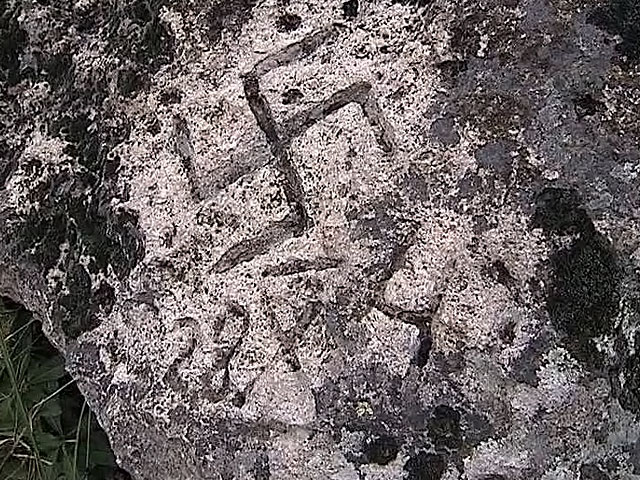 В Кабардино-Балкарии найдена пещера со свастикой (Видео + 6 фото) - «Загадочные Сооружения»