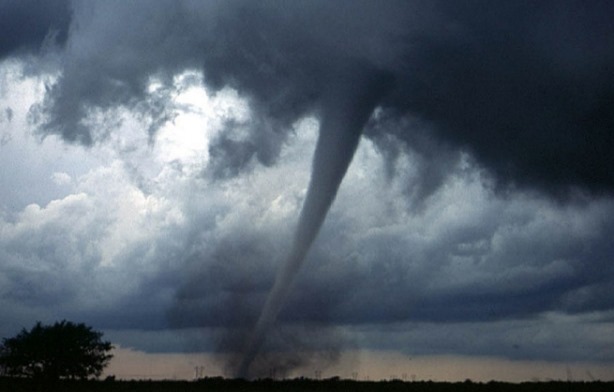 Ученые обеспокоены ростом количества необъяснимых торнадо в США - «Катаклизмы»