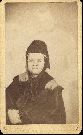 Фотографии с привидениями или фотошоп XIX века (36 фото) - «Призраки»