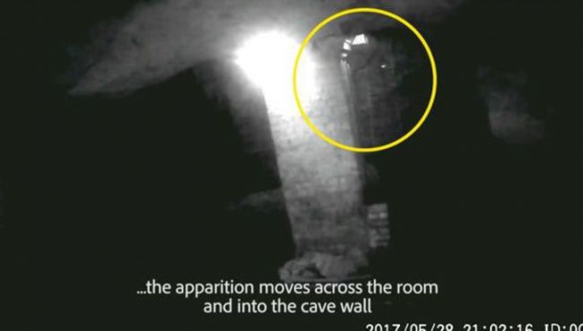 В Британии в пещере засняли приведение(видео) - «Мистика»
