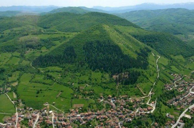 Боснийские пирамиды — вдвое старше и в несколько раз больше египетских (3 фото) - «Загадочные Сооружения»
