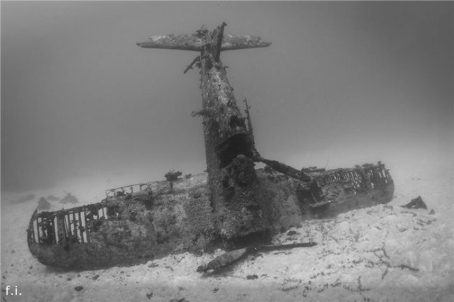 Затонувшие самолеты (33 фото) - «Гиблые зоны»