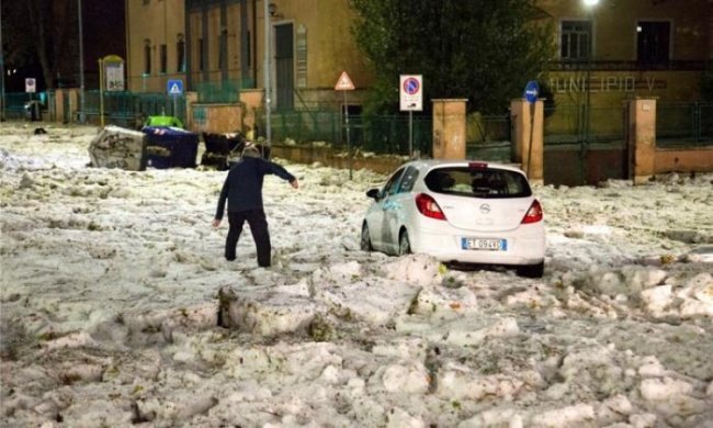 Рим внезапно завалило снегом и льдом после мощной бури с градом (7 фото + 1 видео) - «Катаклизмы»