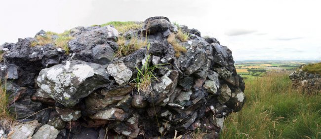 Загадка остекленных стен фортов древней Шотландии (9 фото) - «Загадочные Сооружения»