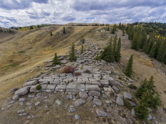 Каменное сооружение в Саскачеване: Природное творение или дело рук человека? (6 фото) - «Загадочные Сооружения»