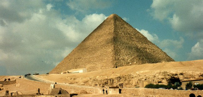 Исторические факты и нелогичные объяснения: загадки пирамиды Хеопса - «Египет»