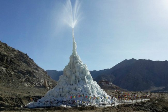 Как хранят воду в Гималаях (3 фото) - «Планета Земля»