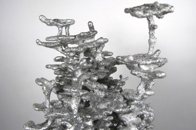 Что будет, если вылить жидкий алюминий в подземный муравейник - «Планета Земля»