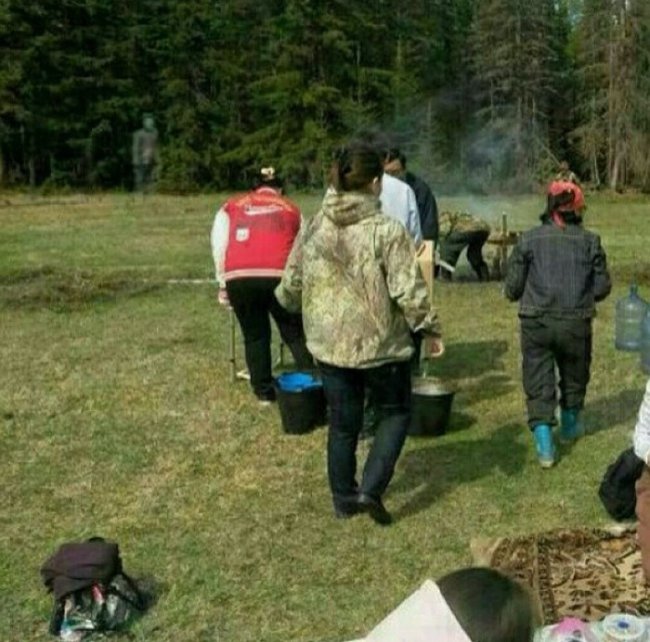 В Якутии засняли призрака, наблюдающего за собирающими ягоды людьми - «Призраки»