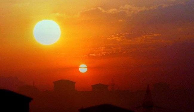 Техасец снял два загадочных солнца на горизонте (2 фото) - «Планета Земля»