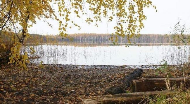 На российском озере периодически возникает загадочный остров (2 фото) - «Аномальные зоны»