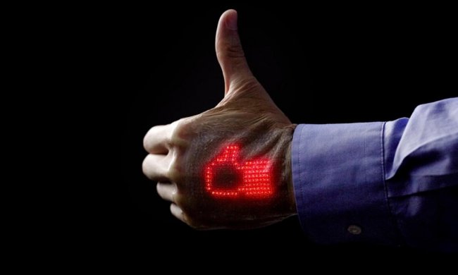Ученые создали эластичный дисплей, который можно приклеить на тело (3 фото + видео) - «Новые технологии»