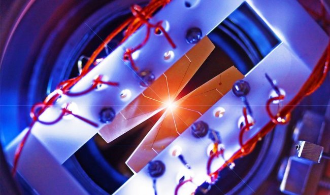 Создан первый перепрограммируемый квантовый компьютер (2 фото) - «Новые технологии»