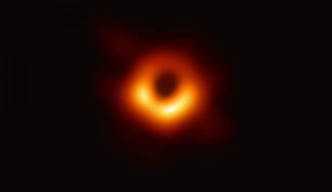 Опубликована первая в истории настоящая фотография тени черной дыры (4 фото) - «Тайны Космоса»