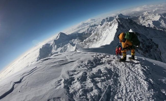 «Зона смерти» горы Эверест унесла более 300 жизней - «Гиблые зоны»