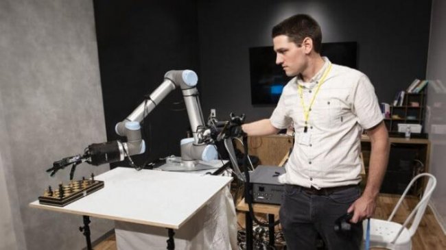 Эта роботизированная рука способна передавать тактильную связь на тысячи километров (3 фото) - «Новые технологии»