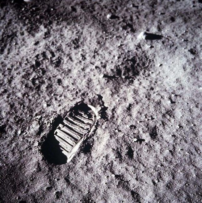 50 лет назад человечество оставило свой след на Луне. Но правда ли это… (6 фото) - «Луна»
