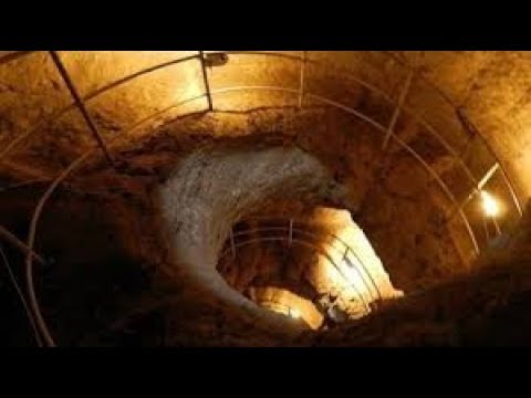 Историки Крыма обомлели,когда поняли,зачем построили Чуфут-Кале.Кто жил в подземных городах Крыма - YouTube - «Видео новости»