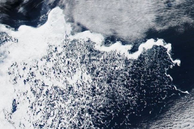 Лед там, где его быть не должно — нестандартное ледяное образование посреди моря Уэдделла (3 фото) - «Планета Земля»