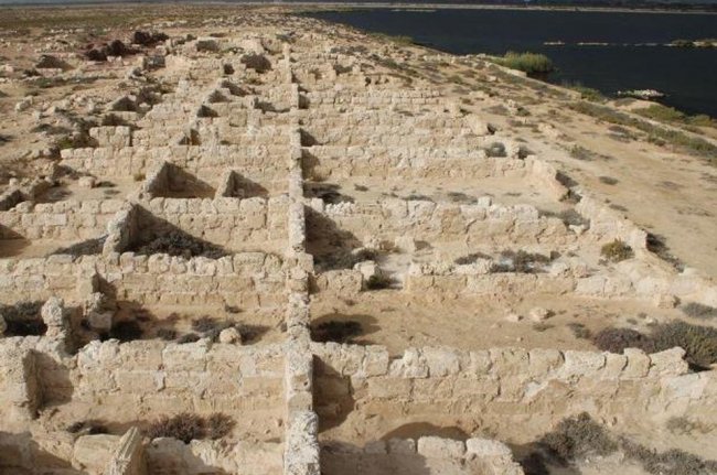 Уникальный город был найден под песками Египта - «Процесс познания»