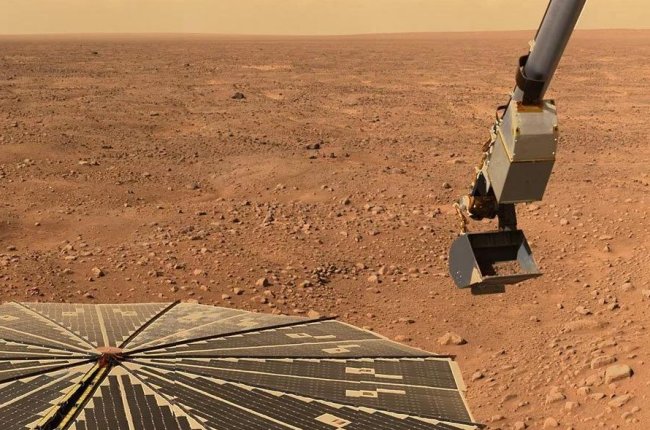 На Марсе были обнаружены два огромных необычных кратера - «Процесс познания»